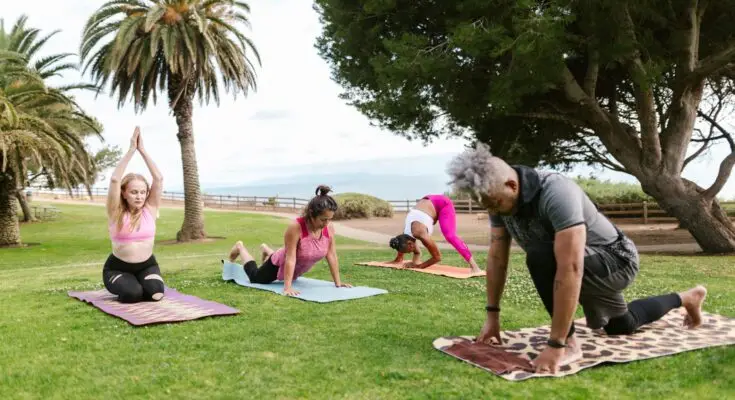 Yoga Classes for Seniors Near Me: 2025 Guide to Safe & Empowering Practice